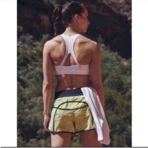 Lululemon tracker shorts